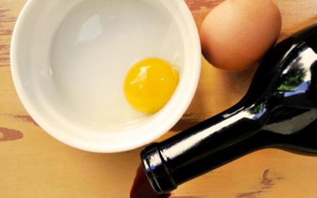 Γιατί πρέπει να αποφεύγουν το κρασί όσοι είναι αλλεργικοί στο αυγό