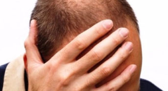 Φαλάκρα: Αυτή η συνήθεια στο ντους προκαλεί τριχόπτωση