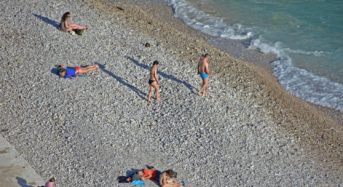 Γιατί μαυρίζουμε το καλοκαίρι; Η λεπτή γραμμή πριν το έγκαυμα