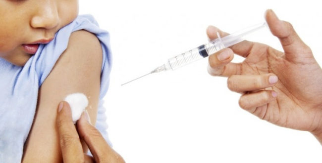 Απαραίτητοι οι εμβολιασμοί σε παιδιά και ενήλικες, λένε οι ειδικοί της Υγείας