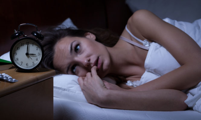 Ξυπνάτε κι εσείς για λίγο περίπου στις 03:00 κάθε νύχτα; Συμβαίνει σε πολλούς: Τι λέει ειδικός για το περίεργο φαινόμενο!