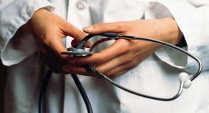 Προσωπικός γιατρός: Πώς θα γίνεται η εγγραφή – Όλα όσα αλλάζουν με το νομοσχέδιο του υπουργείου Υγείας