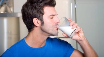 Καρκίνος του προστάτη: Αυξημένος κίνδυνος για όσους πίνουν γάλα